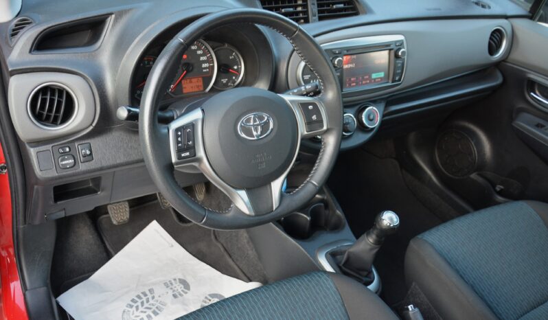 Toyota Yaris 1.00 Benzín SR voz 1. Majiteľ Top Stav full