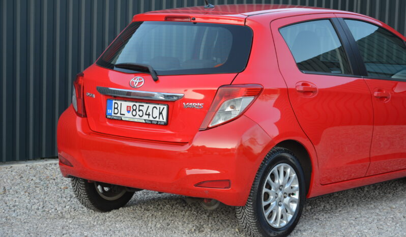 Toyota Yaris 1.00 Benzín SR voz 1. Majiteľ Top Stav full