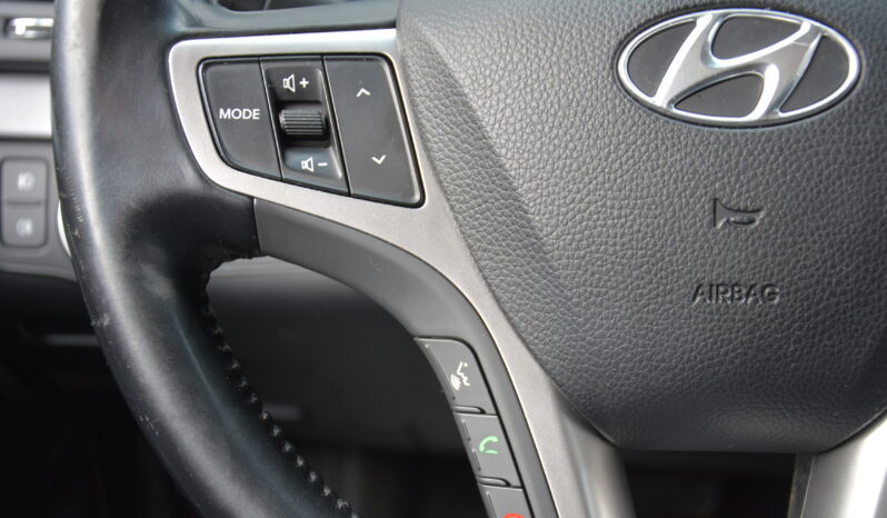 Hyundai i40 CW 1.70 CRDi, SR voz, automat full