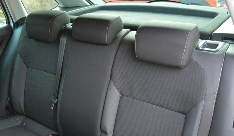 Škoda Rapid Spaceback 1.60 TDi DSG, SR voz, Po rozvodoch full
