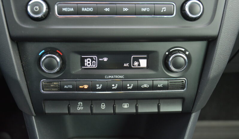 Škoda Rapid Spaceback 1.60 TDi DSG, SR voz, Po rozvodoch full