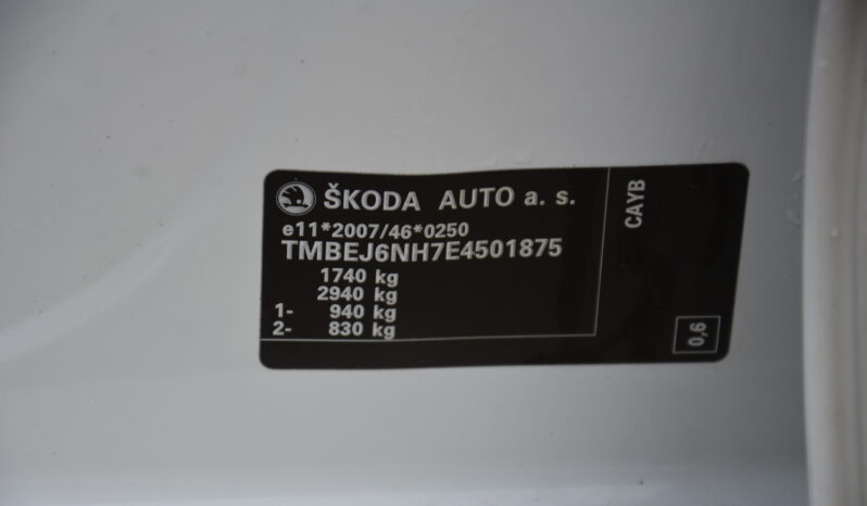 Škoda Rapid Spaceback 1.60 TDi DSG, SR voz, Po rozvodoch full