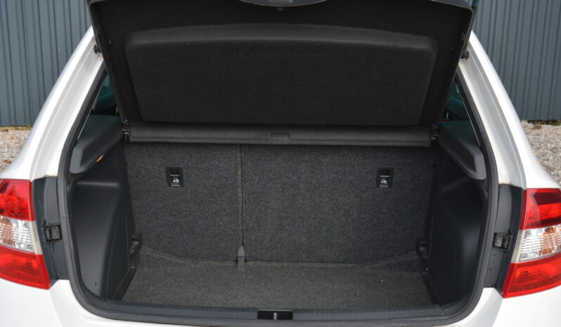 Škoda Rapid Spaceback 1.60 TDi DSG, SR voz, Po rozvodoch full