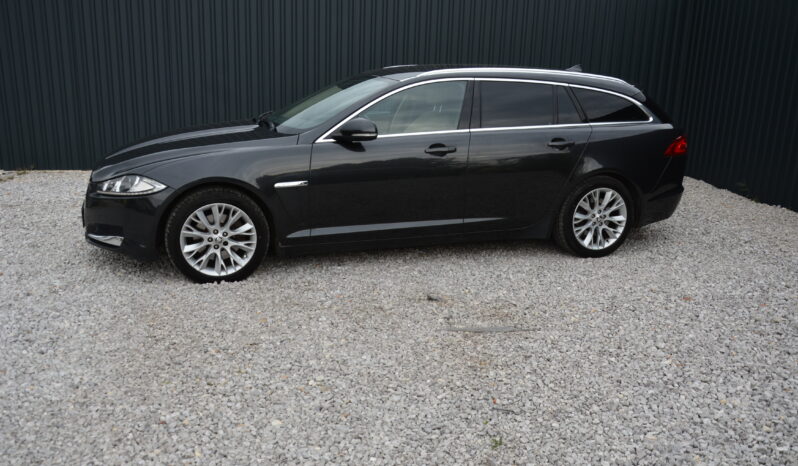 Jaguar XF 2.20 SportBrake, Servisná kniha full