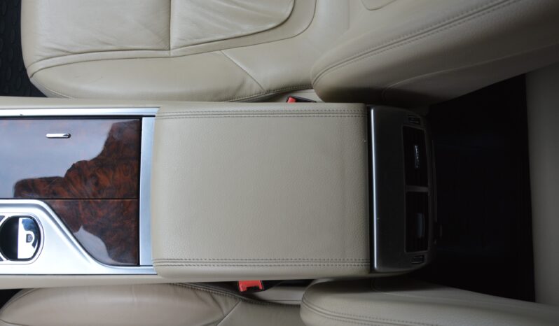 Jaguar XF 2.20 SportBrake, Servisná kniha full