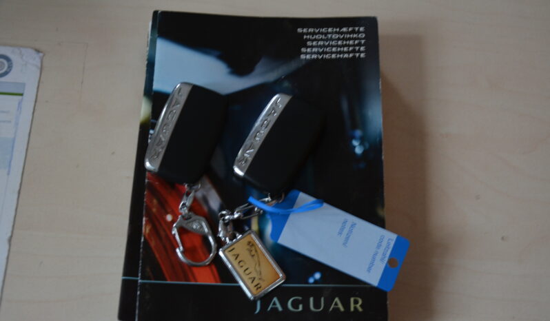 Jaguar XF 2.20 SportBrake, Servisná kniha full