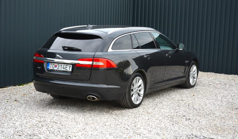 Jaguar XF 2.20 SportBrake, Servisná kniha full
