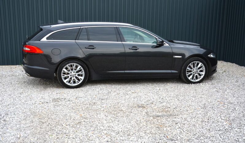 Jaguar XF 2.20 SportBrake, Servisná kniha full