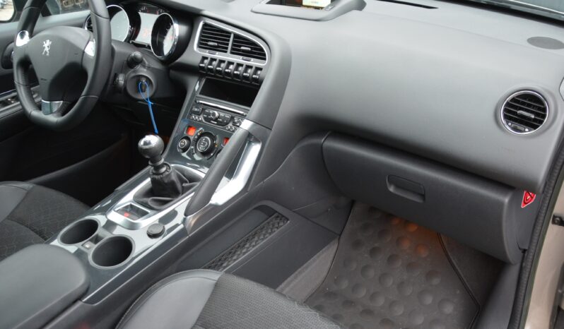 Peugeot 3008 1.60 Hdi, SR pôvod 1 majiteľ full