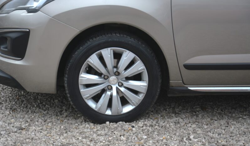 Peugeot 3008 1.60 Hdi, SR pôvod 1 majiteľ full