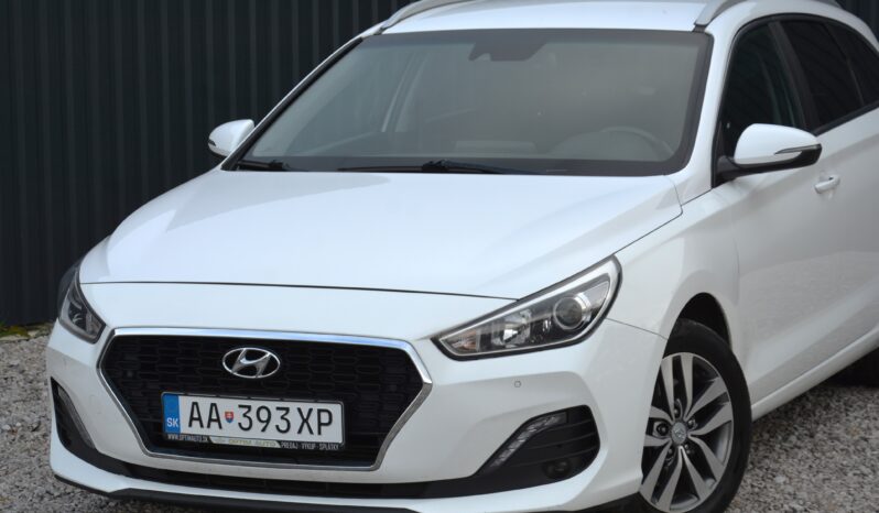 Hyundai i30 CW 1.60 CRDi Family SR 1Majiteľ full