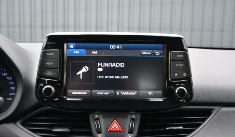 Hyundai i30 CW 1.60 CRDi Family SR 1Majiteľ full