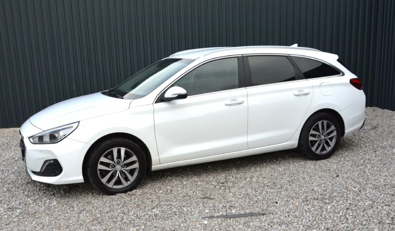 Hyundai i30 CW 1.60 CRDi Family SR 1Majiteľ full
