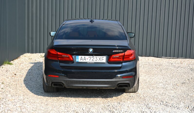 BMW rad 5 4.40 4×4 M550i, koža, mŕtvy uhol, head up full