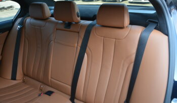 BMW rad 5 4.40 4×4 M550i, koža, mŕtvy uhol, head up full