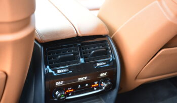 BMW rad 5 4.40 4×4 M550i, koža, mŕtvy uhol, head up full