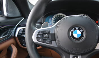 BMW rad 5 4.40 4×4 M550i, koža, mŕtvy uhol, head up full