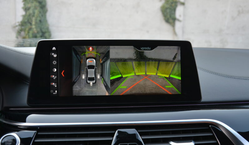 BMW rad 5 4.40 4×4 M550i, koža, mŕtvy uhol, head up full