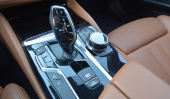 BMW rad 5 4.40 4×4 M550i, koža, mŕtvy uhol, head up full