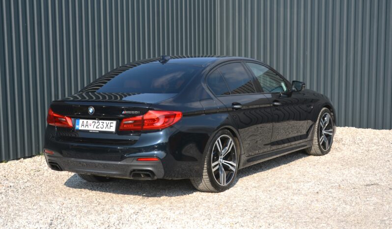 BMW rad 5 4.40 4×4 M550i, koža, mŕtvy uhol, head up full