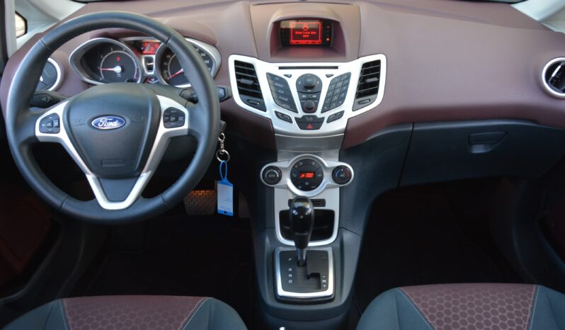 Ford Fiesta 1.40 i Titanium 1.majitelľ, SR voz, servisná kniha full