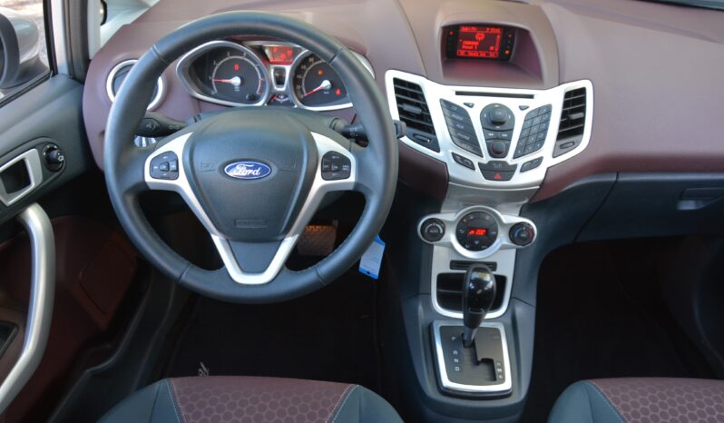 Ford Fiesta 1.40 i Titanium 1.majitelľ, SR voz, servisná kniha full