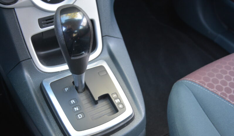 Ford Fiesta 1.40 i Titanium 1.majitelľ, SR voz, servisná kniha full