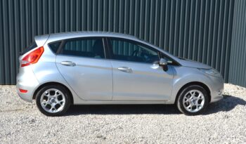Ford Fiesta 1.40 i Titanium 1.majitelľ, SR voz, servisná kniha full
