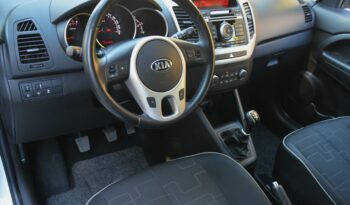 KIA Venga 1.40 benzín, SR. voz, full