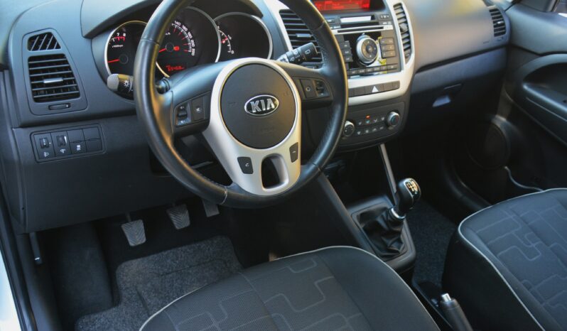 KIA Venga 1.40 benzín, SR. voz, full