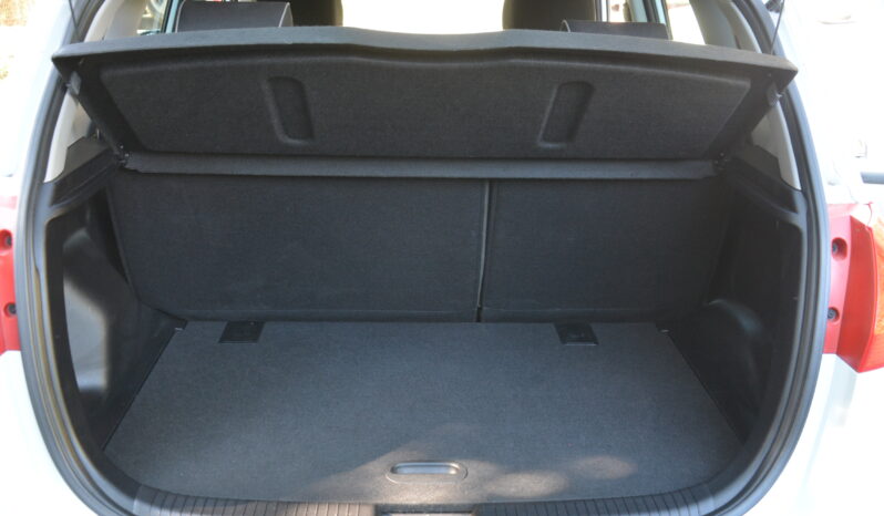 KIA Venga 1.40 benzín, SR. voz, full