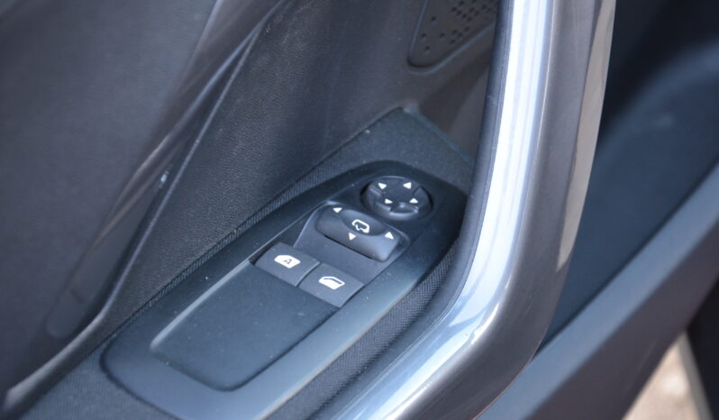 Peugeot 2008 1.20 Puretech Style – Top Stav, Len 17 700km!!! full