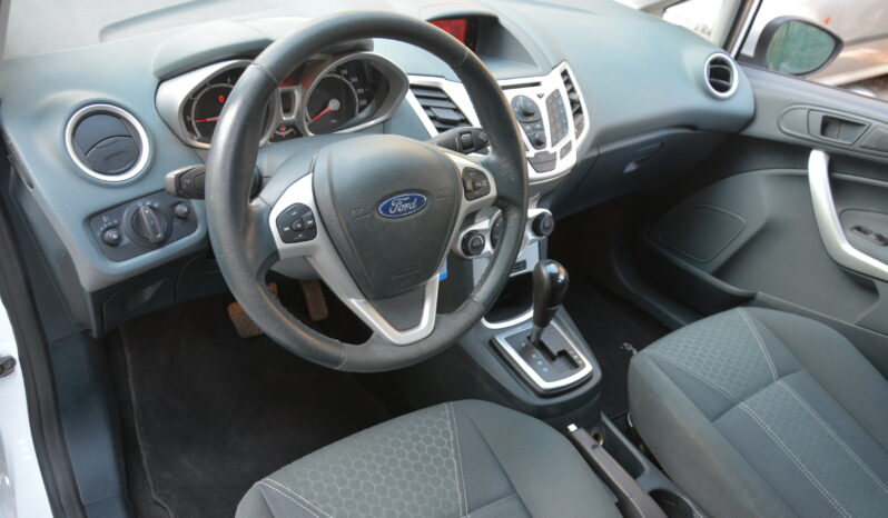 Ford Fiesta 1.40 Benzin Slovák Automat full