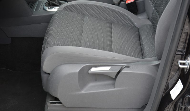 Volkswagen Touran 1.60 TDI DSG Skvely stav full