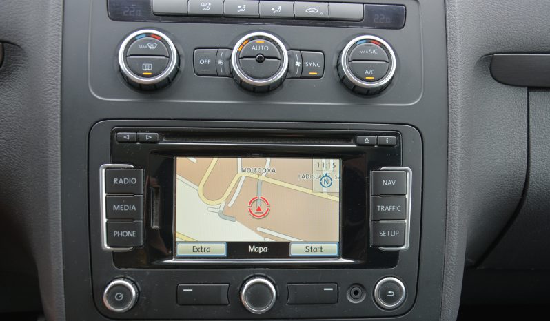 Volkswagen Touran 1.60 TDI DSG Skvely stav full