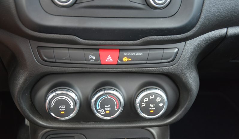 Jeep Renegade 1.40 MultiAir 2 Longitude Automat – Top Stav full