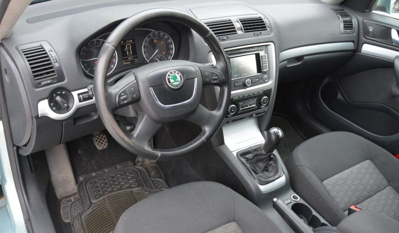 Škoda Octavia Combi 2.00 TDi full