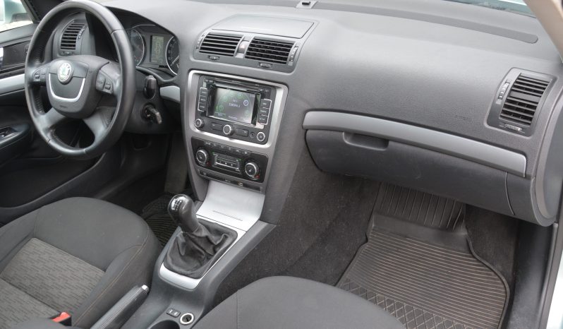 Škoda Octavia Combi 2.00 TDi full