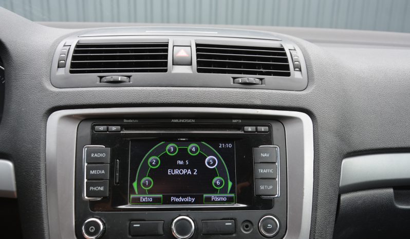 Škoda Octavia Combi 2.00 TDi full