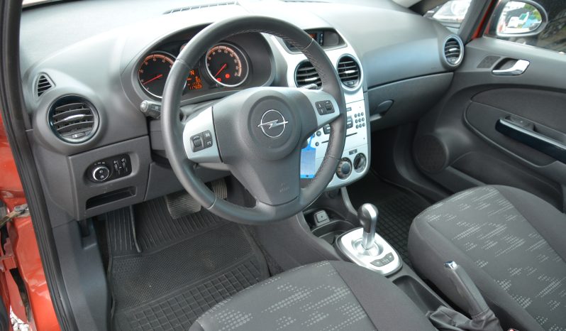 Opel Corsa 1.20 benzín, SR. voz. automat full