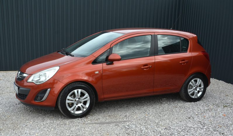 Opel Corsa 1.20 benzín, SR. voz. automat full