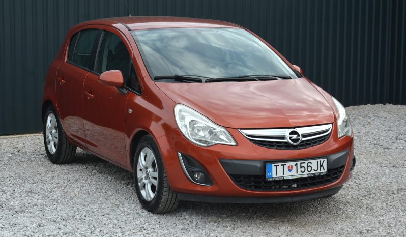 Opel Corsa 1.20 benzín, SR. voz. automat full
