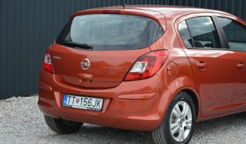 Opel Corsa 1.20 benzín, SR. voz. automat full