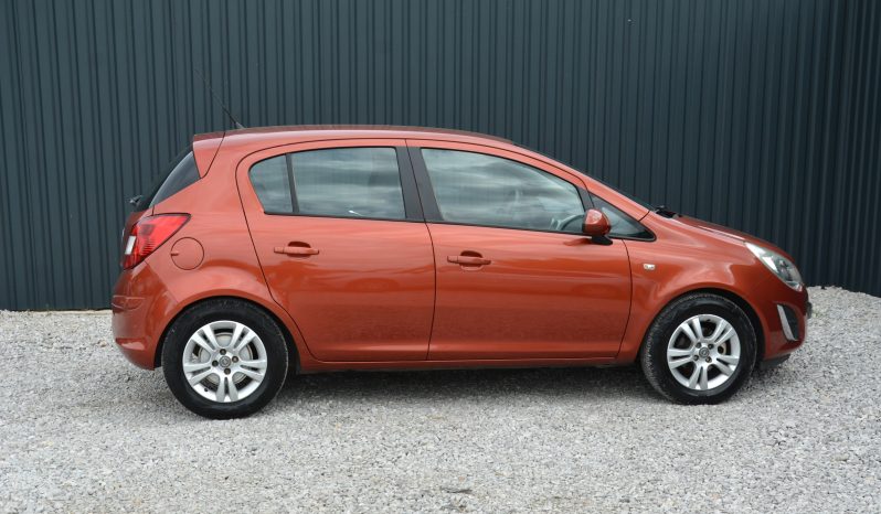 Opel Corsa 1.20 benzín, SR. voz. automat full