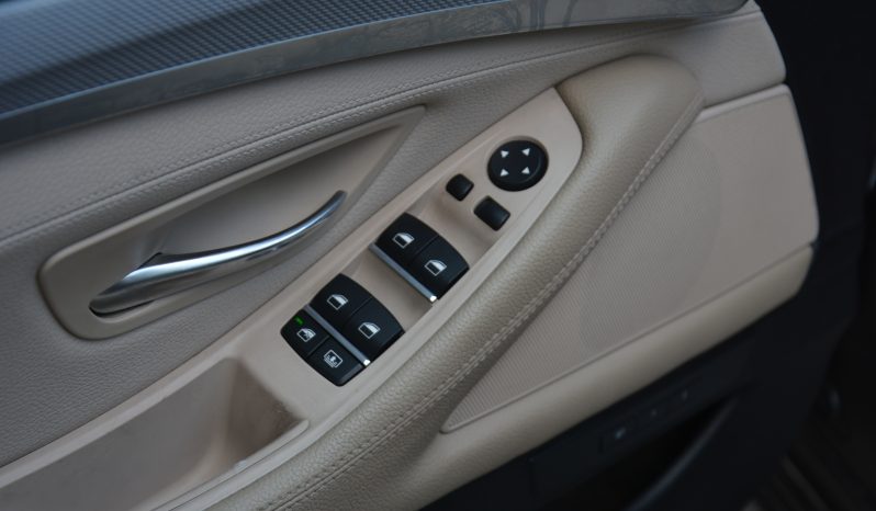 BMW rad 5 3.00 4×4 M550D xDrive – Top Stav full