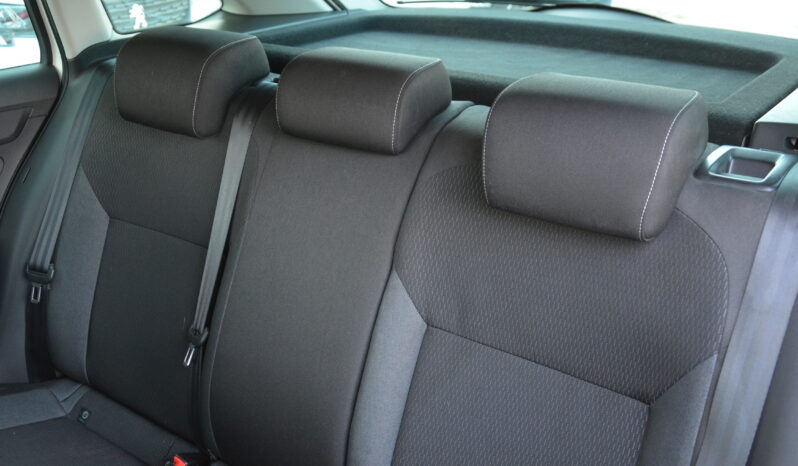 Škoda Rapid Spaceback 1.60 TDi DSG, SR voz, Po rozvodoch full