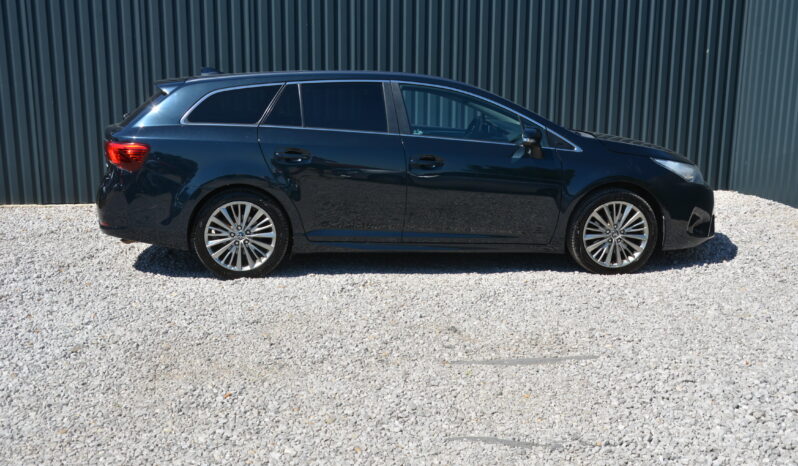 Toyota Avensis Combi 2.00 D4D Business SR pôvod full