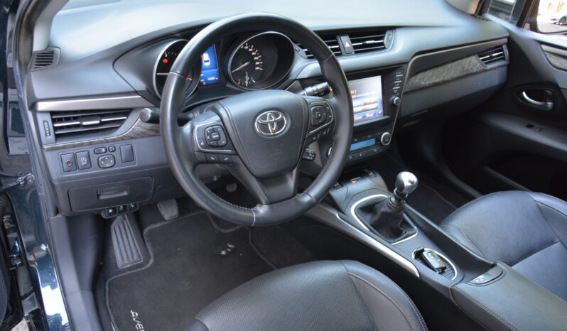 Toyota Avensis Combi 2.00 D4D Business SR pôvod full