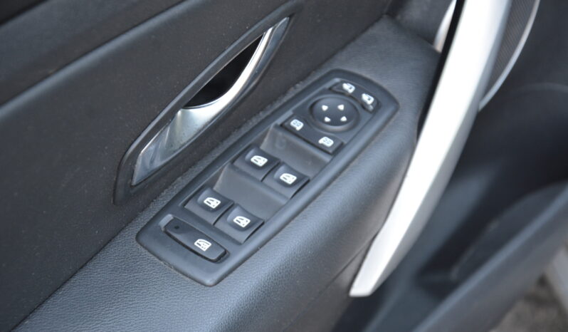 Renault Fluence 1.60 benzin,po veľkom servise,stk 06/28 full