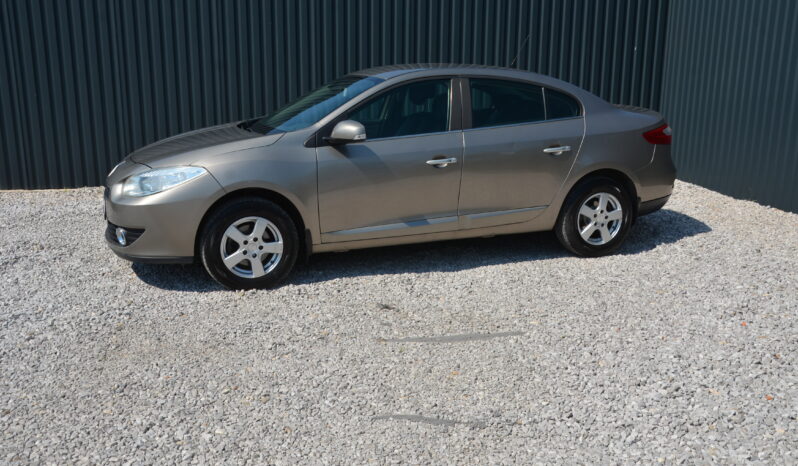 Renault Fluence 1.60 benzin,po veľkom servise,stk 06/28 full